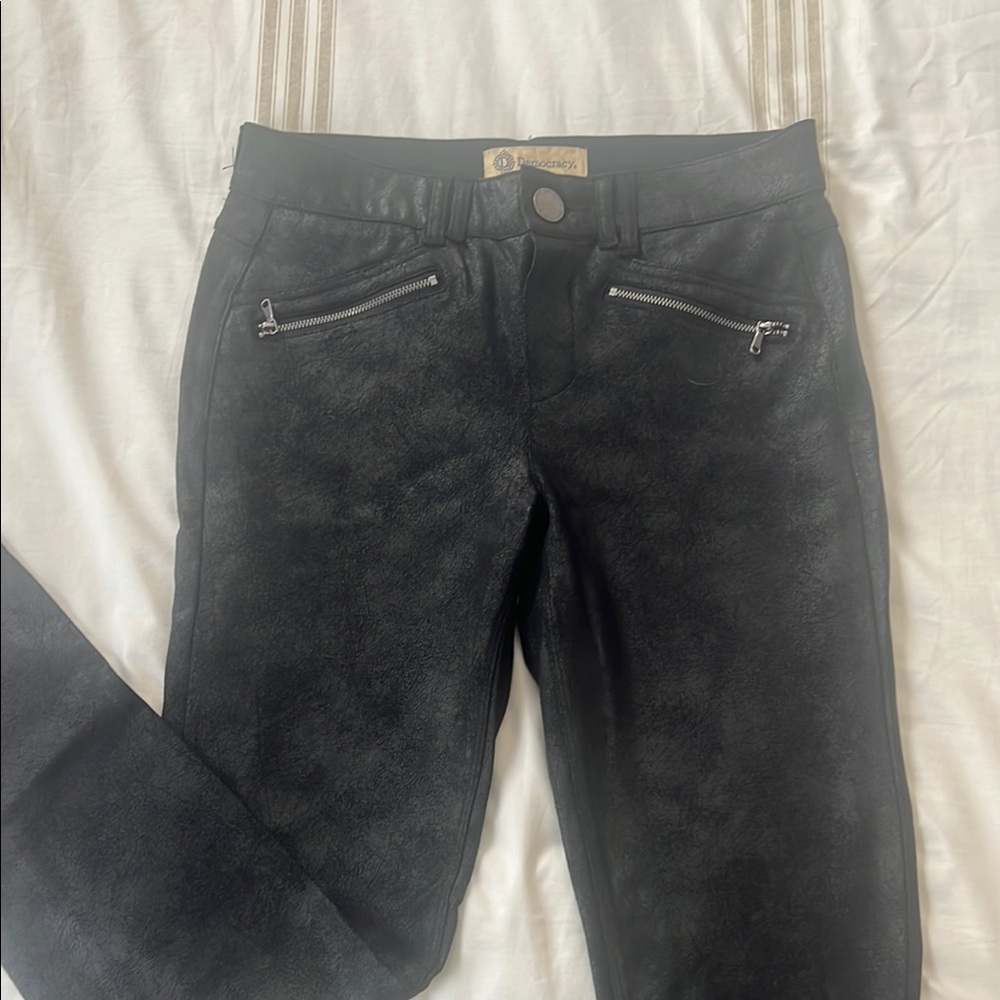 Democracy Black Skinny Jeans with Classic Fit
